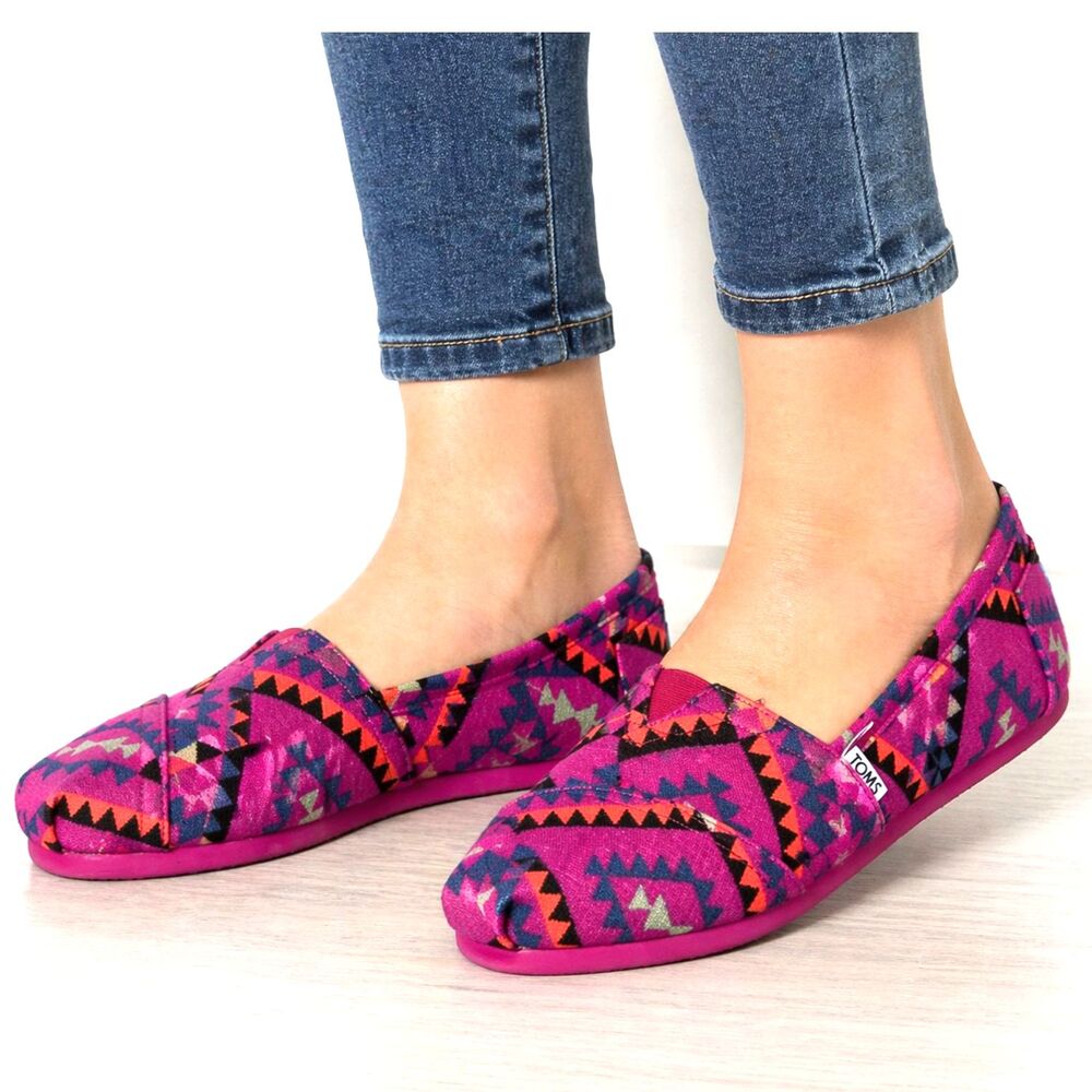 Toms Womens Classics Magenta Indo Geometric Round Toe Slip On Loafer Size 6